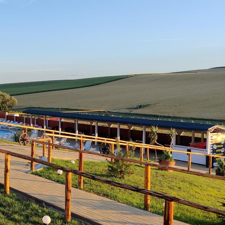 Отель La Hacienda Chetani Экстерьер фото