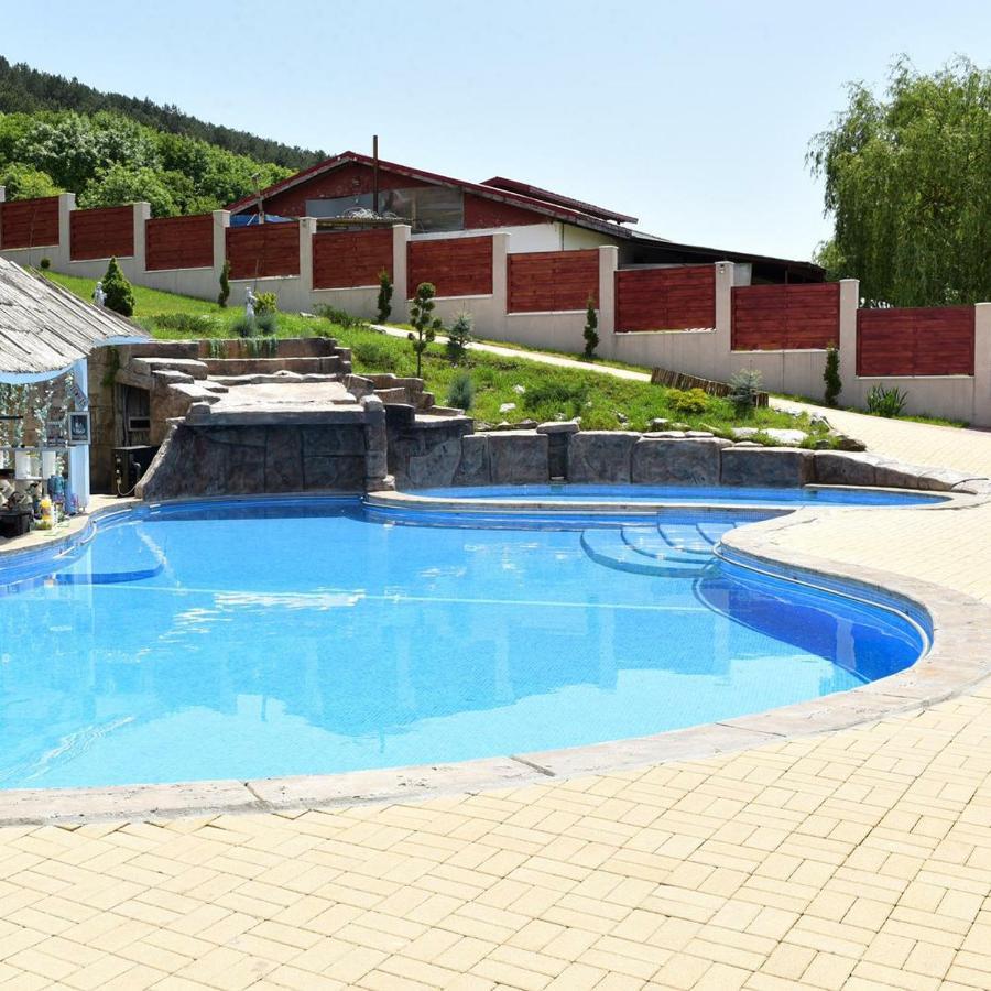 Отель La Hacienda Chetani Экстерьер фото