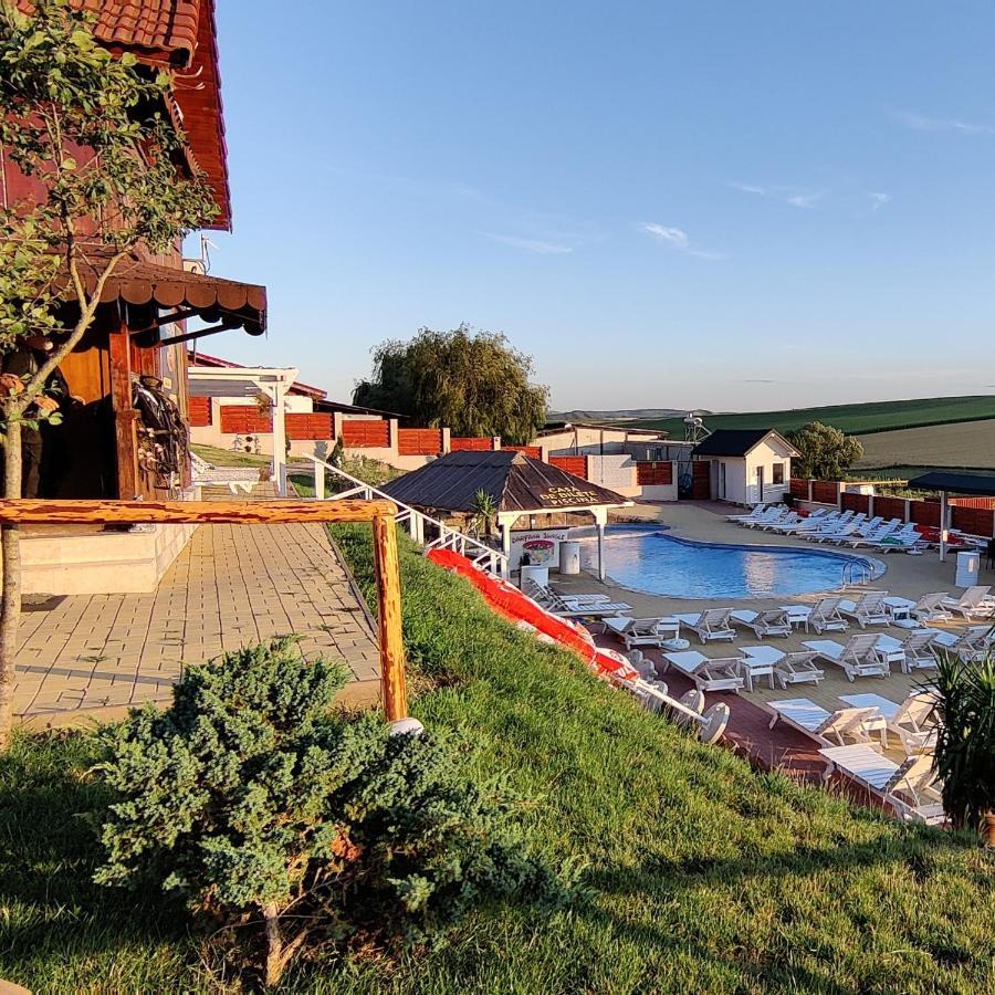 Отель La Hacienda Chetani Экстерьер фото