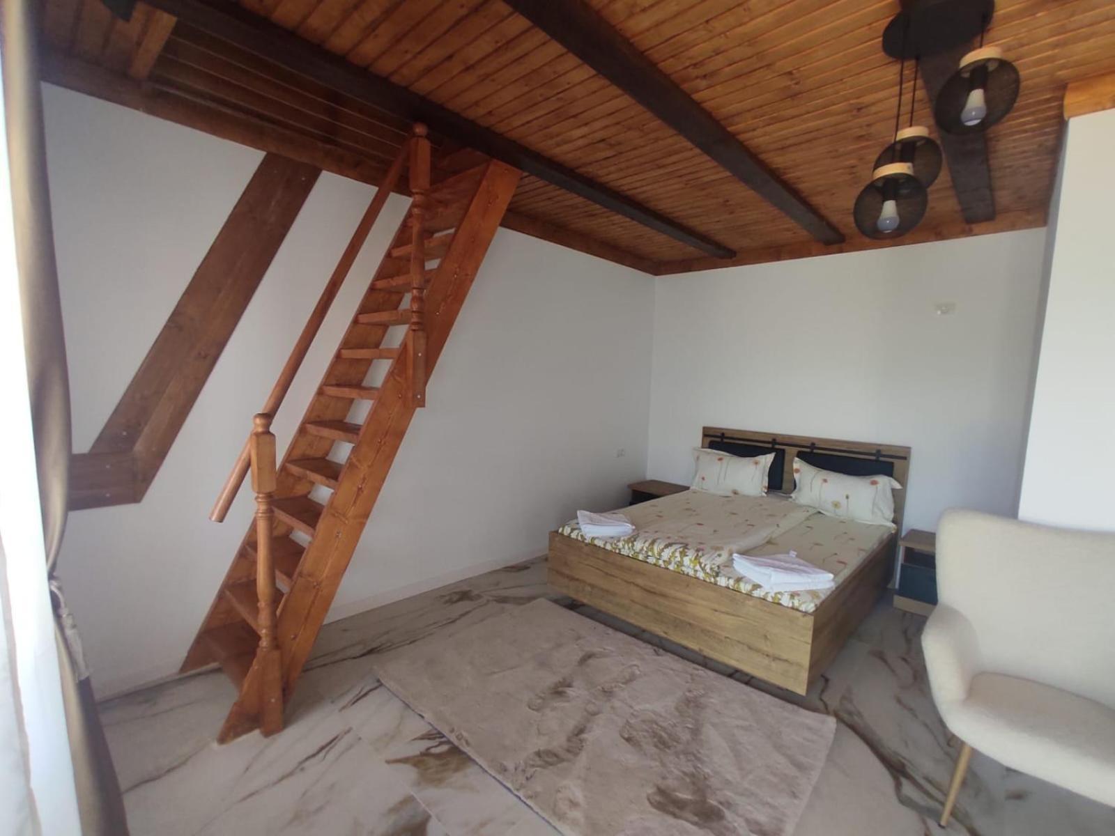 Отель La Hacienda Chetani Экстерьер фото