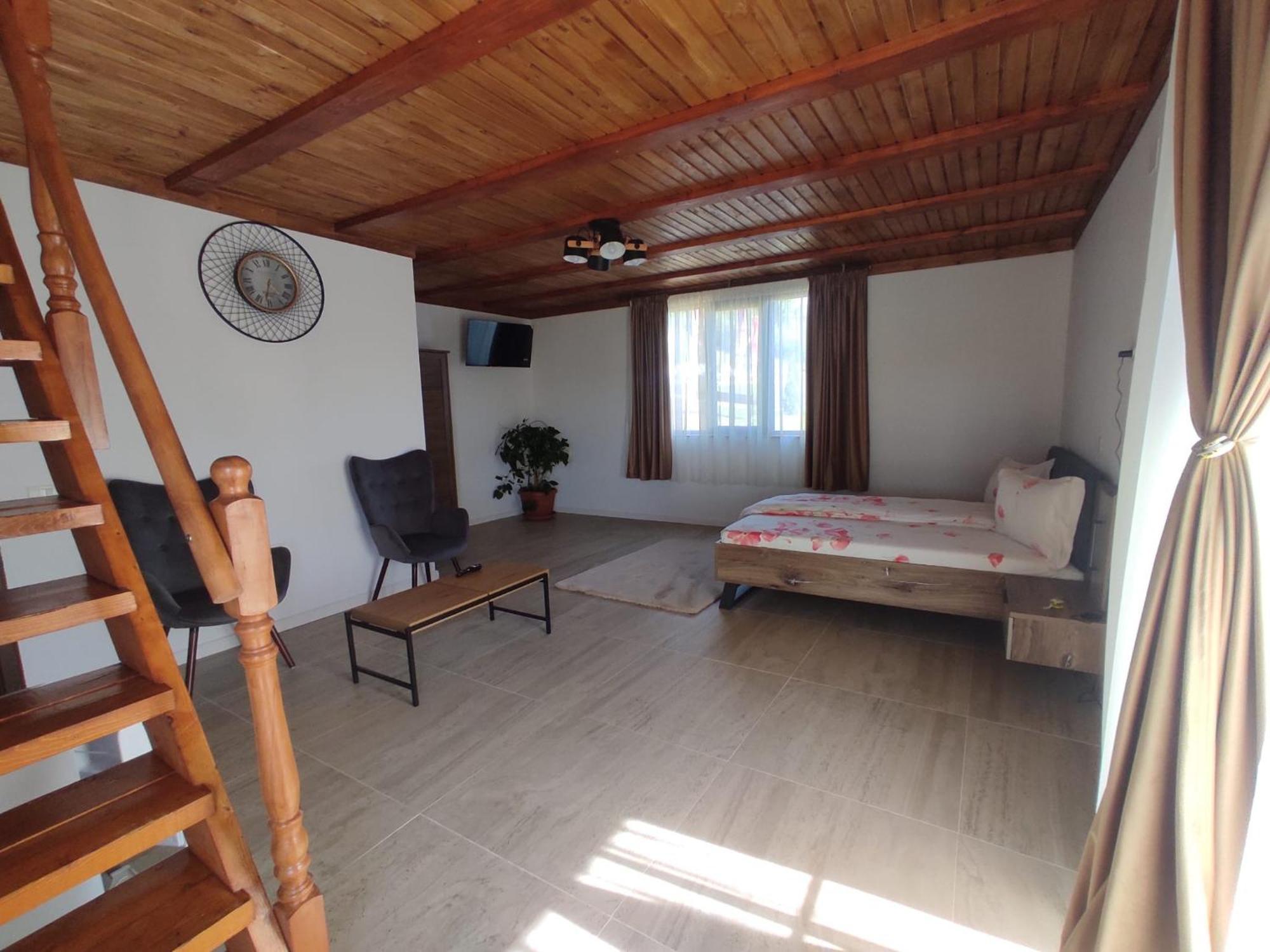 Отель La Hacienda Chetani Экстерьер фото