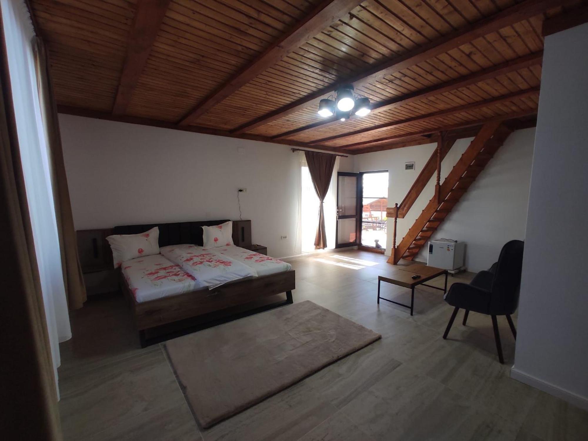 Отель La Hacienda Chetani Экстерьер фото